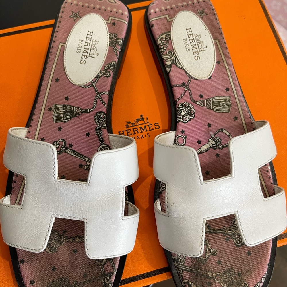 Hermes Oran Sandals View 2